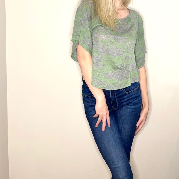 Ella Moss | flowy top | L - Picture 3 of 5